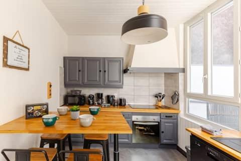 Maison De Ville Avec Garage Et Terrasse 루르드 외부 사진
